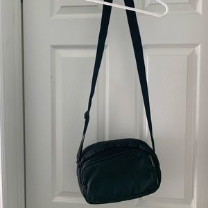 Eddie Bauer lightweight travel purse